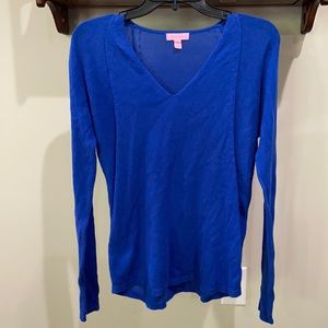 Lilly Pulitzer sweater ! So soft ... like new.